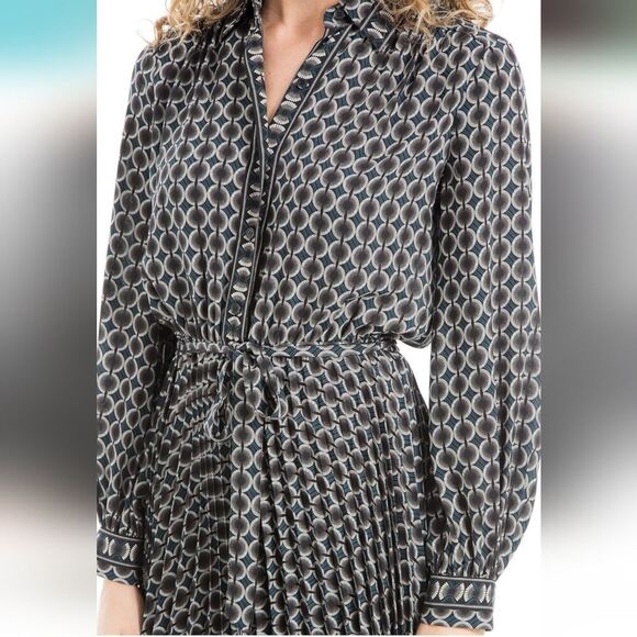 Max Studio  - Picture 1 of 5